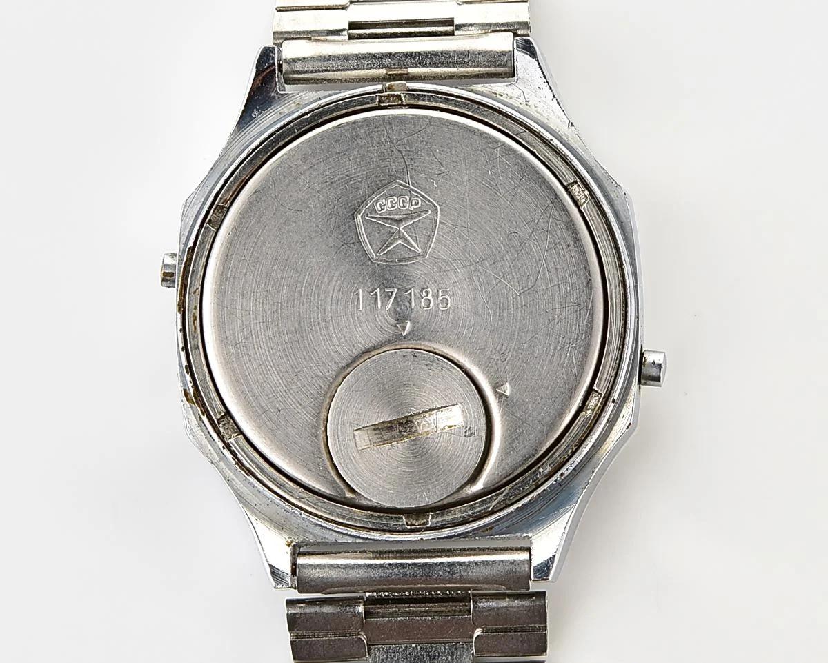 Rare Soviet vintage USSR digital watch Electronika 5 - export verison for Spanish speaking world!