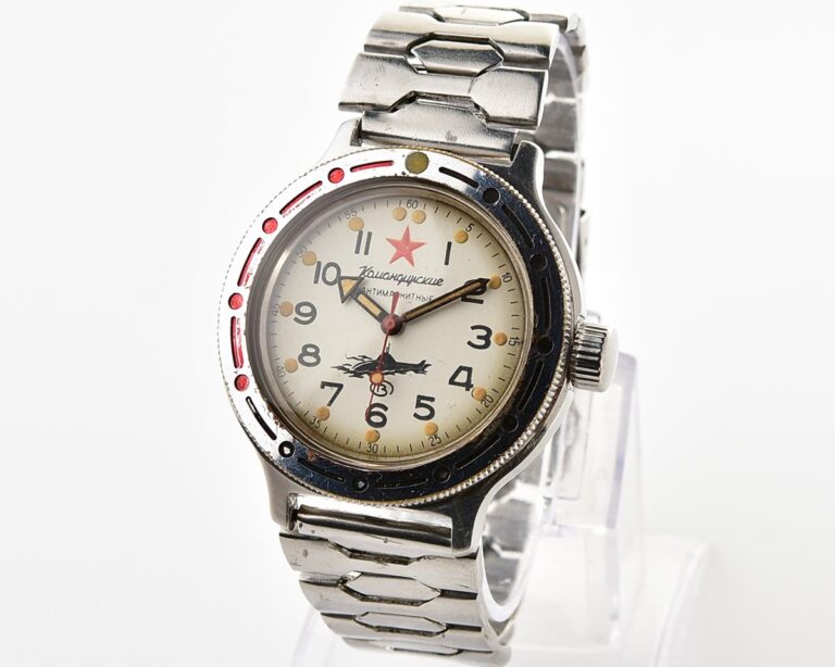 Soviet Vostok Amphibia mechanical watch – Komandirskie Submarine!