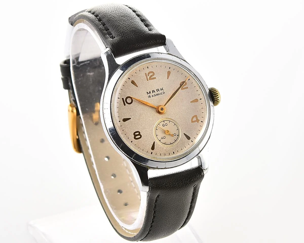 Excellent vintage Soviet Mayak mechanical watch, the 3rd quarter of 1956!