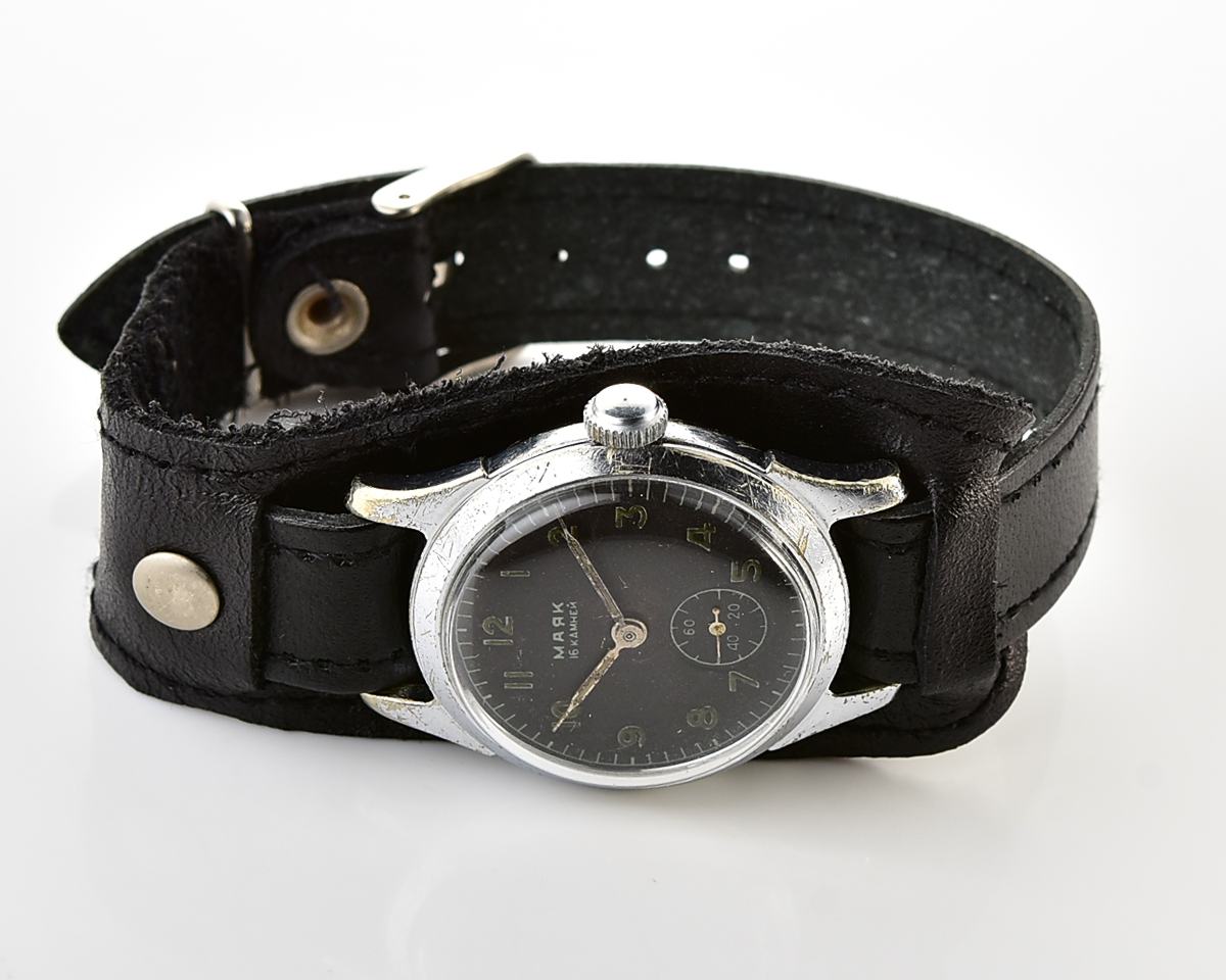 Vintage soviet MAYAK mechanical watch from the 2nd quarter of 1956