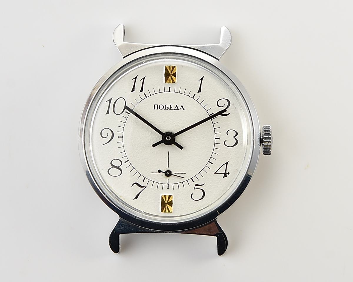 TIME CAPSULE: Mechanical POBEDA watch in box – New Old Stock(NOS)!