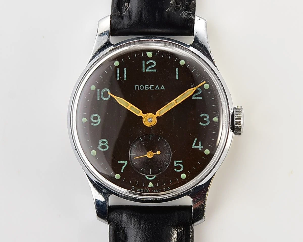 Excellent vintage Soviet mechanical Pobeda watch, 2MChZ from 4th quarter 1957!