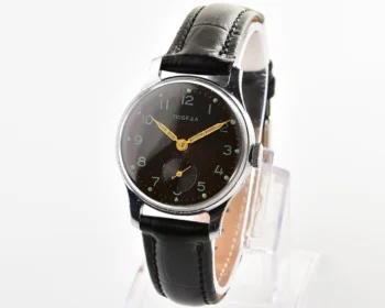 Excellent vintage Soviet mechanical Pobeda watch, 2MChZ from 4th quarter 1957!
