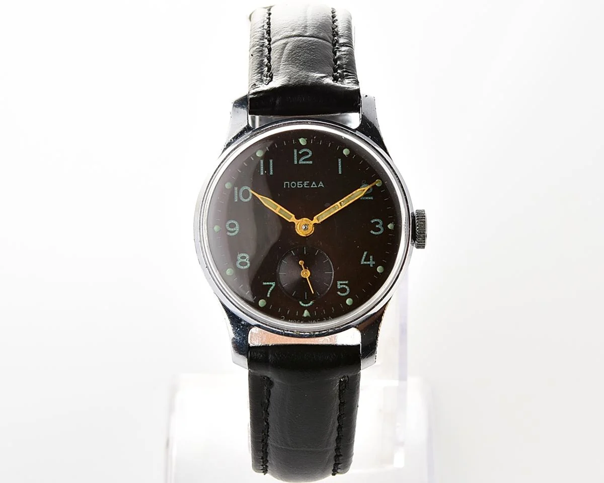 Excellent vintage Soviet mechanical Pobeda watch, 2MChZ from 4th quarter 1957!