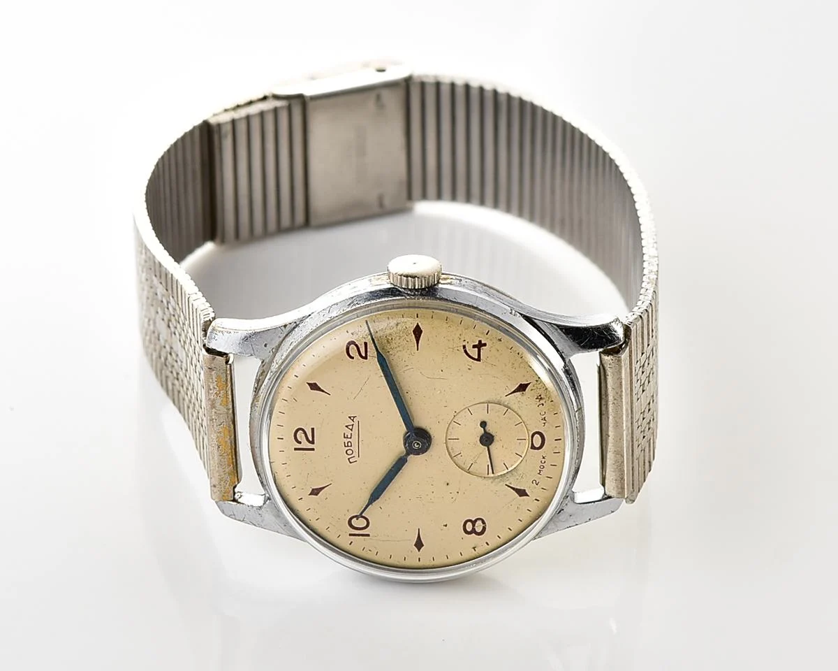 Vintage Soviet mechanical Pobeda watch, 2MChZ from 3rd quarter 1958!