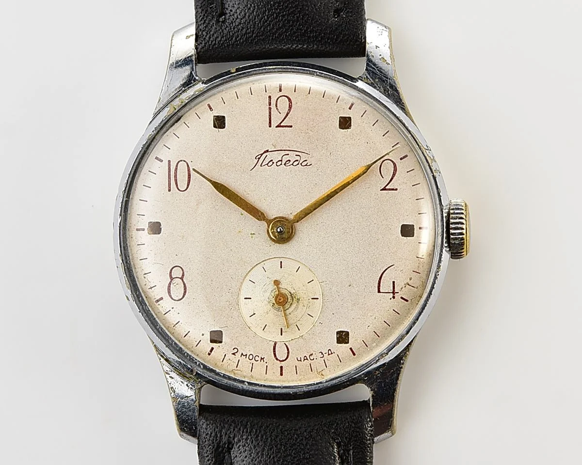 Excellent Soviet vintage mechanical Pobeda watch, 2MChZ from 4th quarter 1958!
