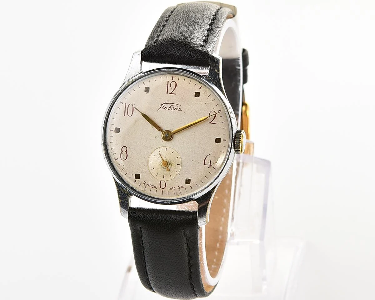 Excellent Soviet vintage mechanical Pobeda watch, 2MChZ from 4th quarter 1958!