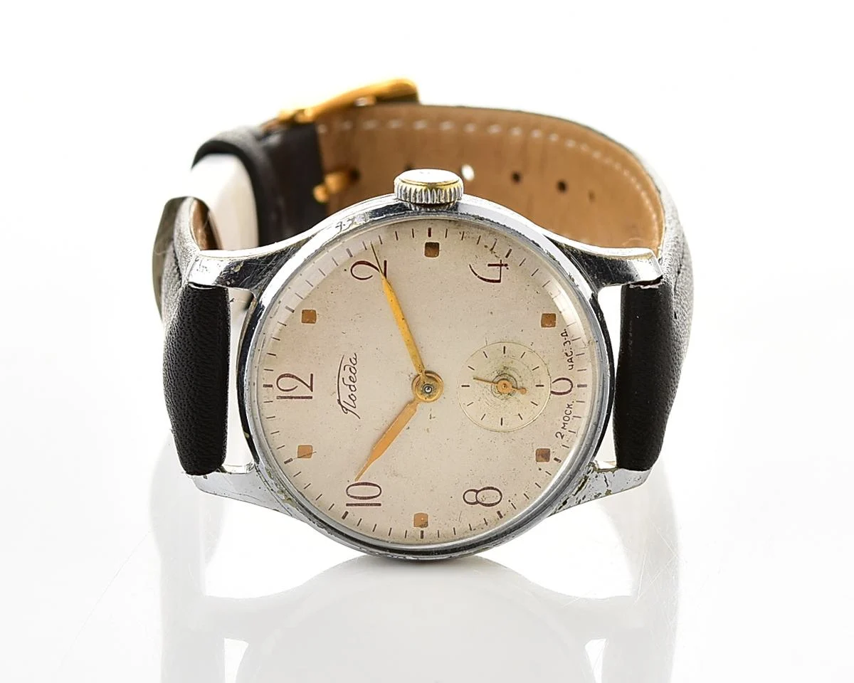 Excellent Soviet vintage mechanical Pobeda watch, 2MChZ from 4th quarter 1958!