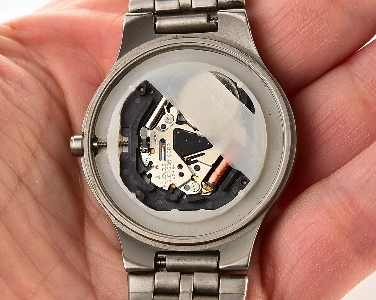 Vintage Skagen Slimline Titanium – Charcoal Sunburst Date Quartz from the Early 2000s