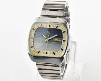 Large Soviet Poljot 3050 vintage wristwatch with quartz movement