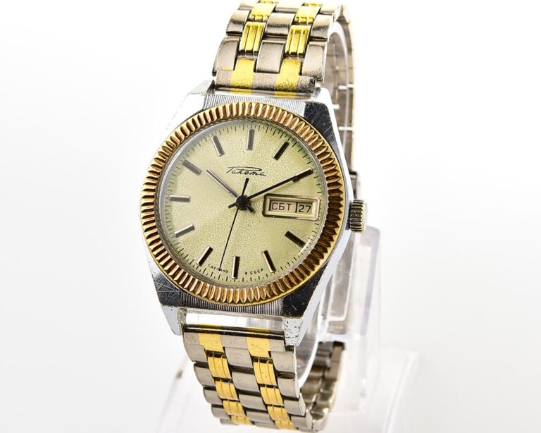 RAKETA vintage mechanical wristwatch with double calendar