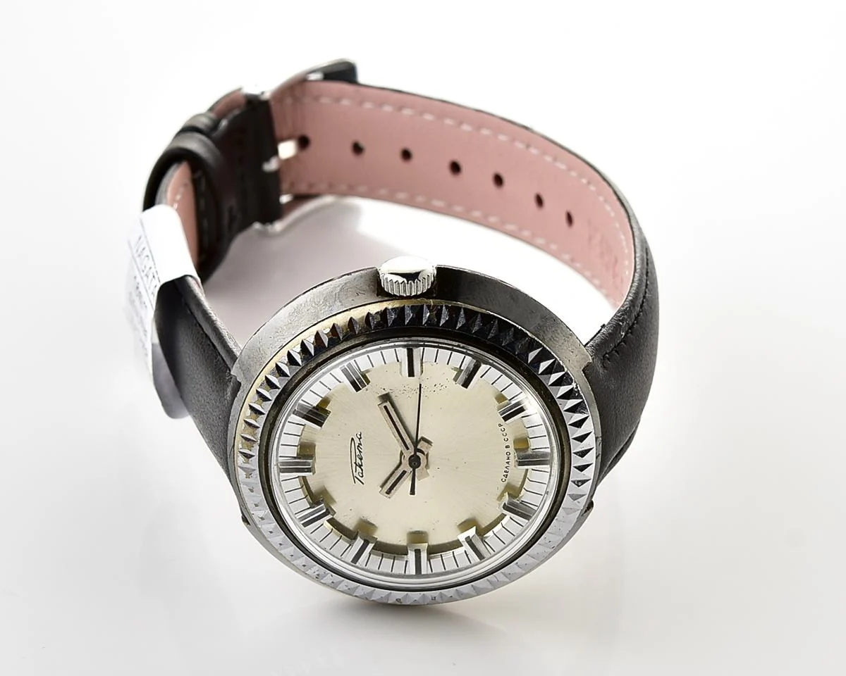 Vintage Soviet Raketa mechanical wristwatch