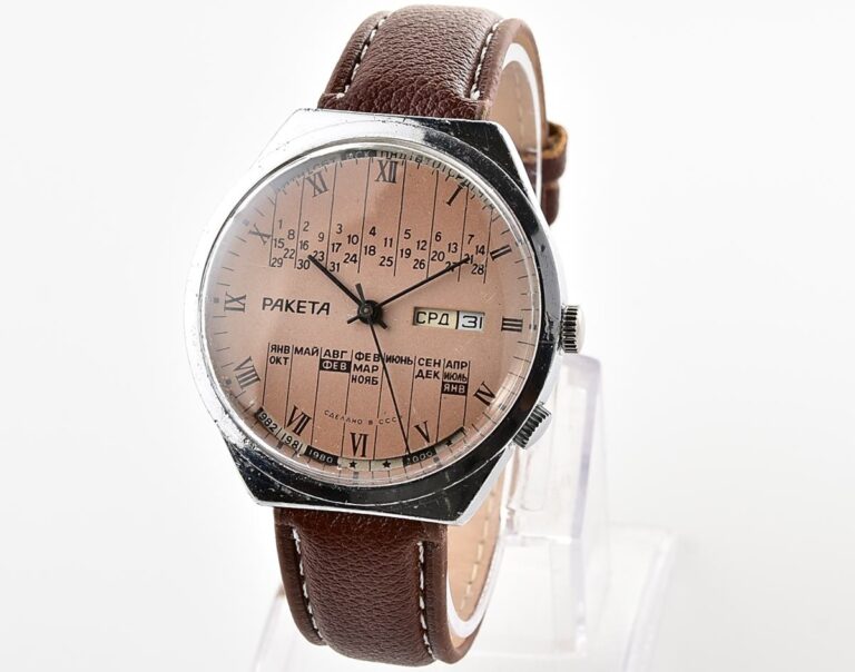 Soviet RAKETA perpetual calendar mechanical wristwatch