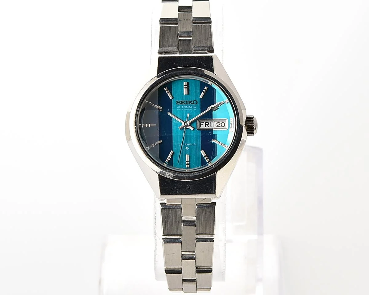 Vintage Seiko 5 "Cut Glass" Turquoise Blue Dial Day-Date Automatic from May 1974