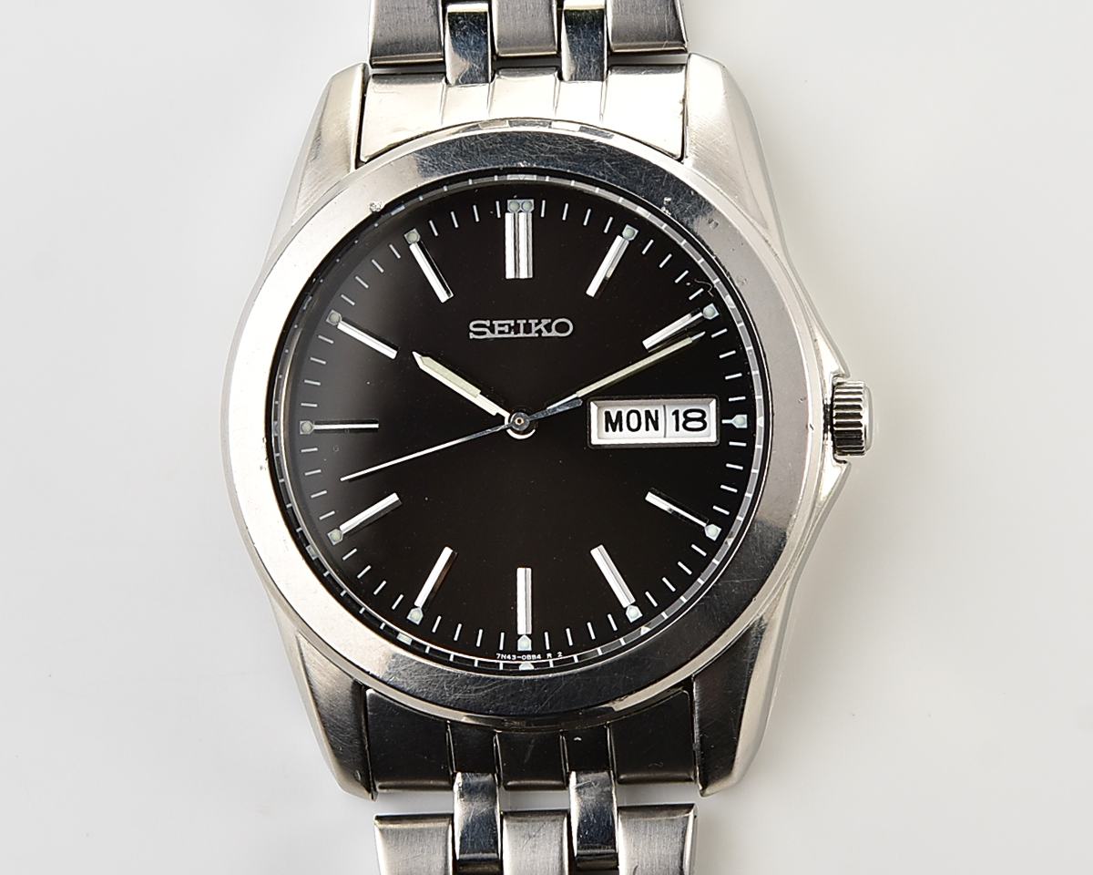 Vintage Seiko Stainless Steel Day-Date Quartz - Sleek Neo-Vintage Daily Wearer