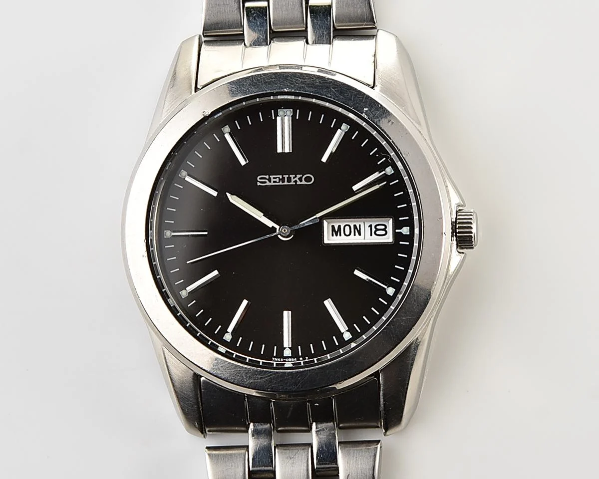 Vintage Seiko Stainless Steel Day-Date Quartz - Sleek Neo-Vintage Daily Wearer