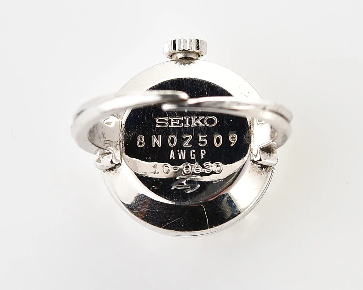 Vintage Seiko Ring Watch – Silver Faceted Dial from November 1968