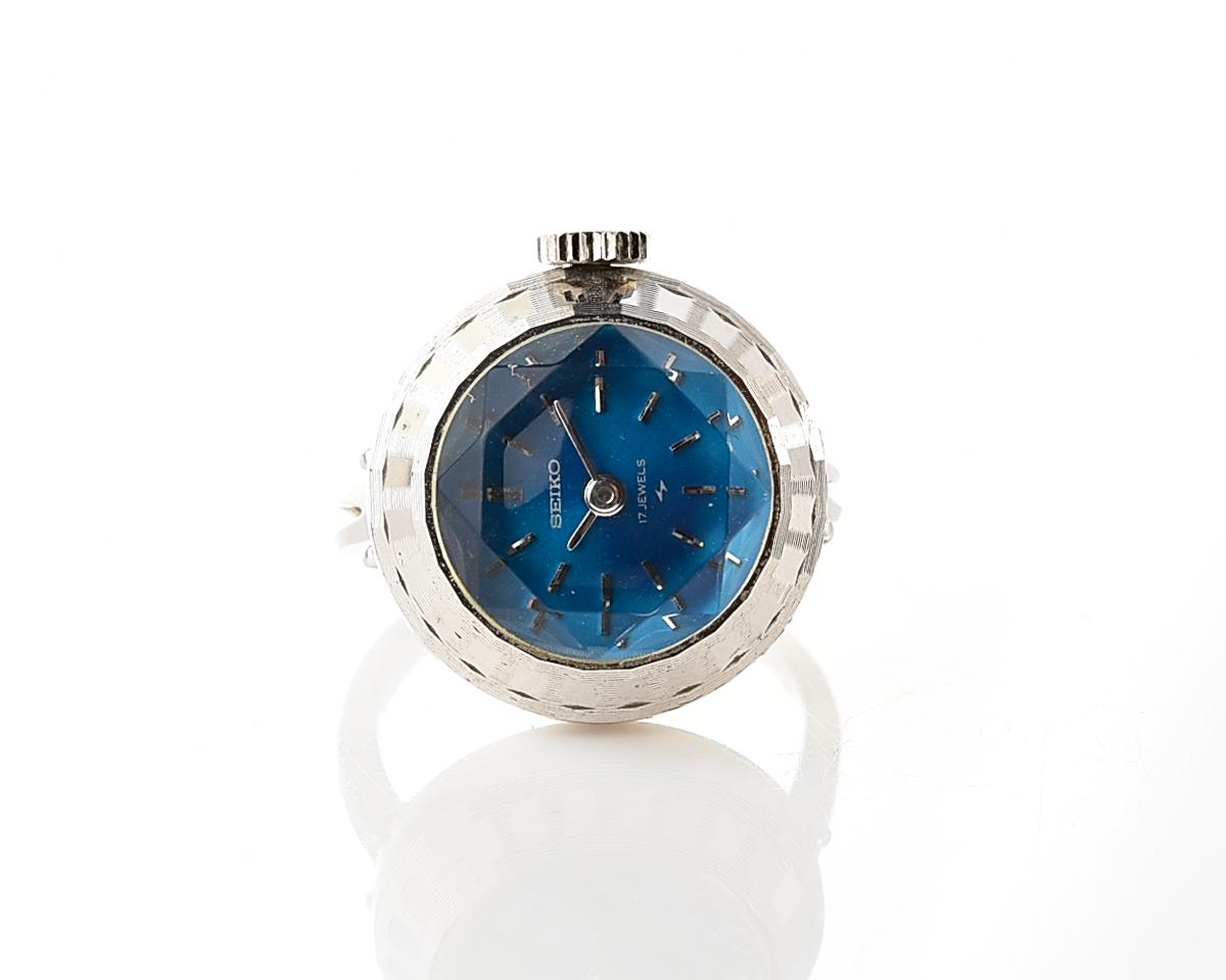 Vintage Seiko Ring Watch – Faceted Blue Dial from January 1971