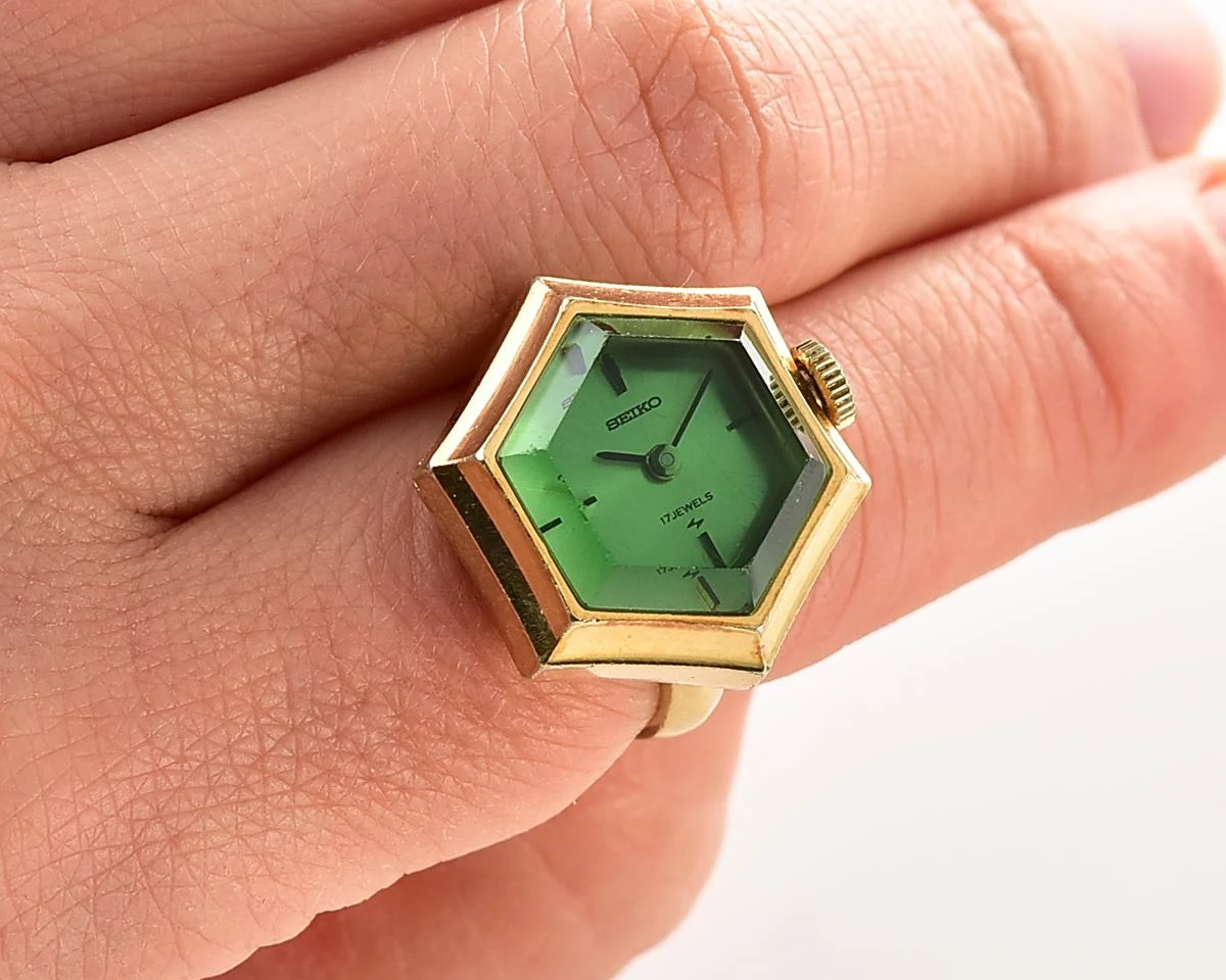 Vintage Seiko Ring Watch – Hexagonal Green Dial from November 1975