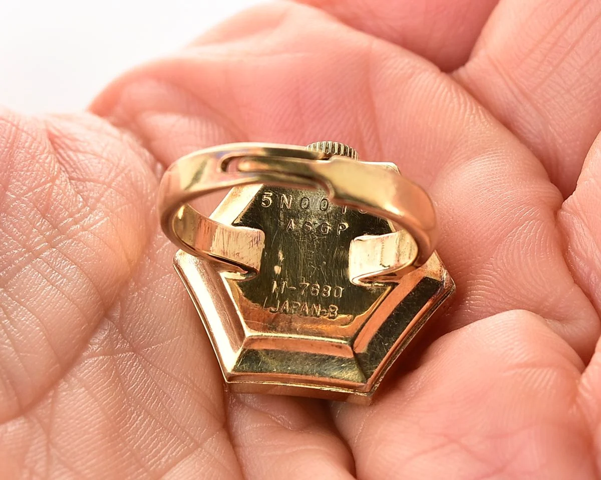 Vintage Seiko Ring Watch – Hexagonal Green Dial from November 1975