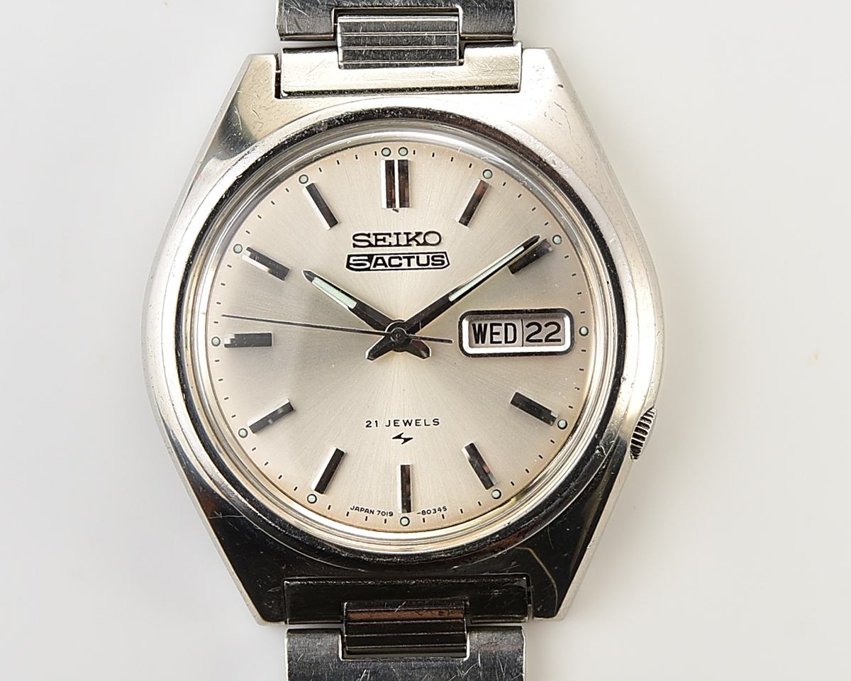 Vintage 1975 Seiko 5 Actus Automatic - Rare "No-5" Silver Sunburst Dial with Original Stamped Bracelet