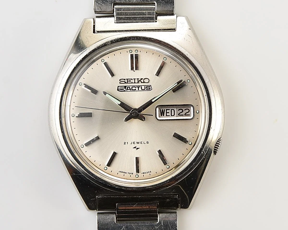 Vintage 1975 Seiko 5 Actus Automatic - Rare "No-5" Silver Sunburst Dial with Original Stamped Bracelet