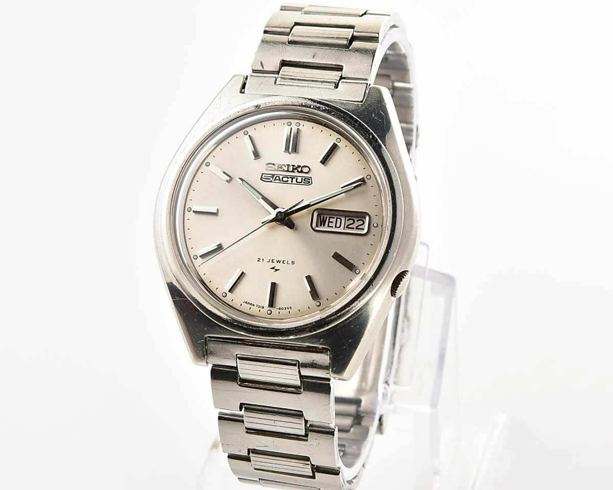 Vintage 1975 Seiko 5 Actus Automatic - Rare "No-5" Silver Sunburst Dial with Original Stamped Bracelet