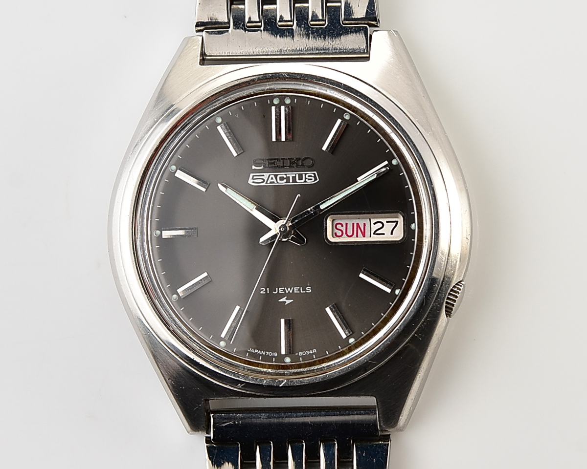 Vintage Seiko 5 Actus Automatic - Charcoal Sunburst JDM Classic, from February 1976