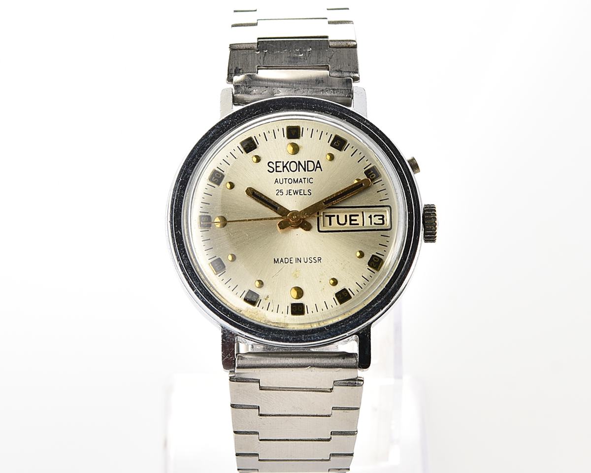 Soviet mechanical Sekonda vintage wristwatch with automatic self-winding movement