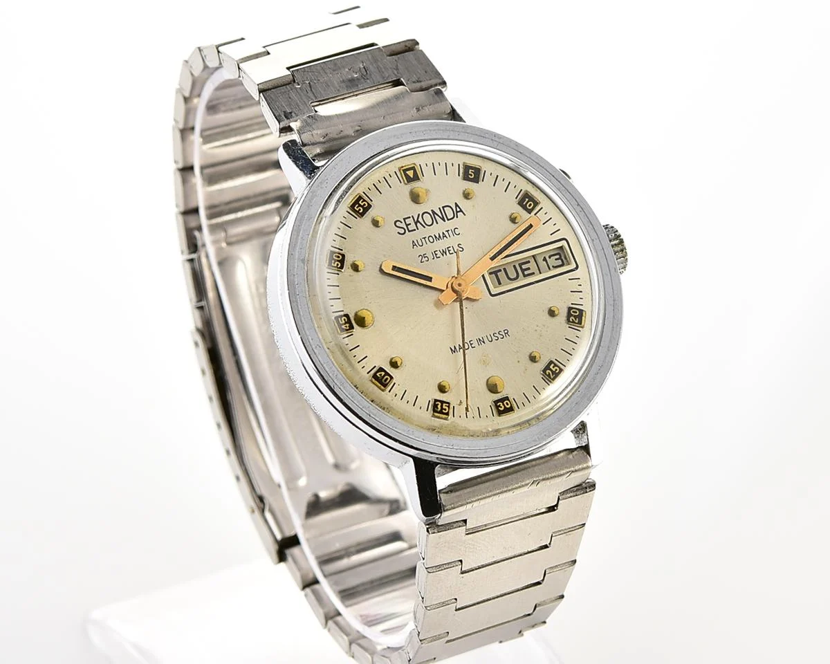 Soviet mechanical Sekonda vintage wristwatch with automatic self-winding movement