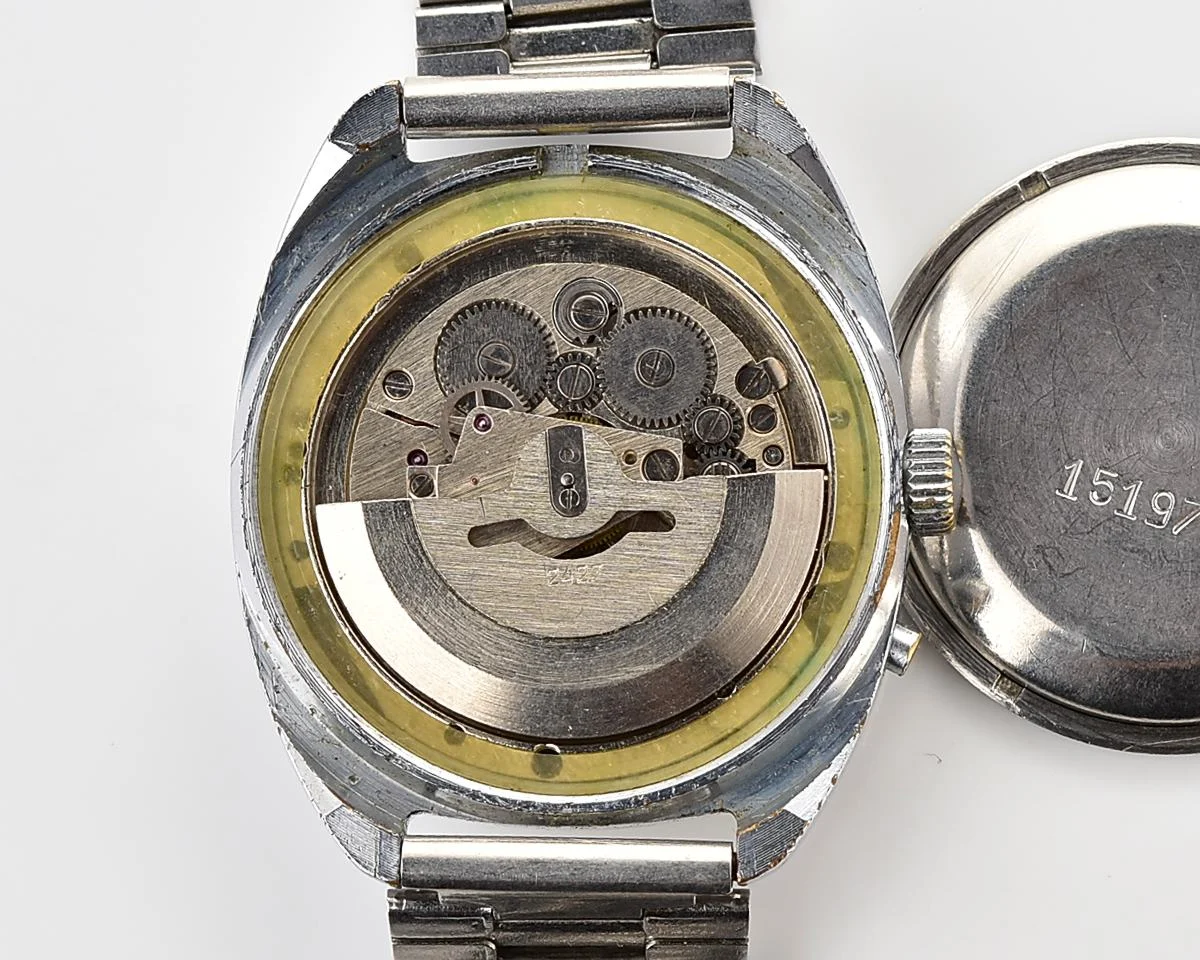 Slava Soviet mechanical self-winding vintage watch with rare "vortex" dial!