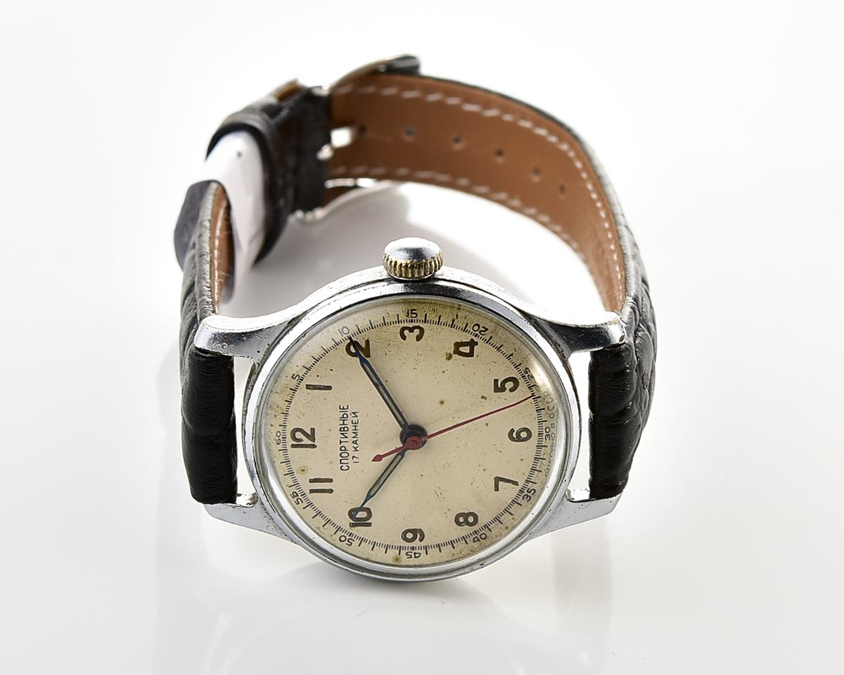 Vintage soviet SPORTIVNIE mechanical watch from the 1950s