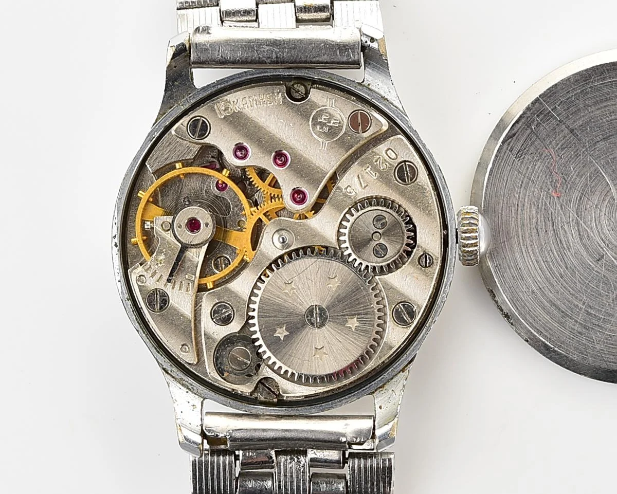 Vintage Soviet mechanical Uran wristwatch