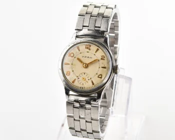 Vintage Soviet mechanical Uran wristwatch