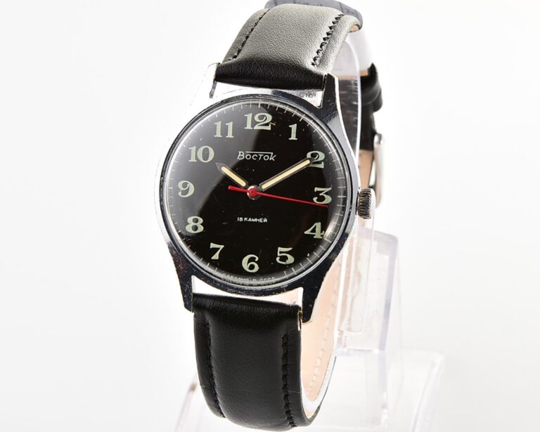 Excellent soviet Wostok (Vostok) vintage mechanical wristwatch