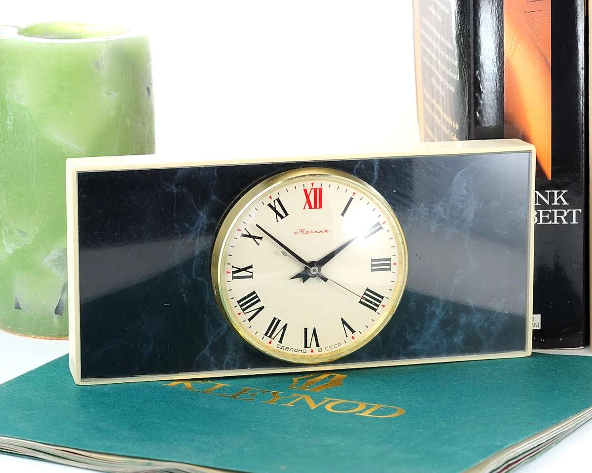 watch Molnija table clock 17135-SCS_0673