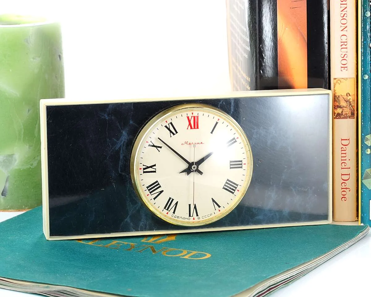 Molnija Soviet vintage mechanical table clock