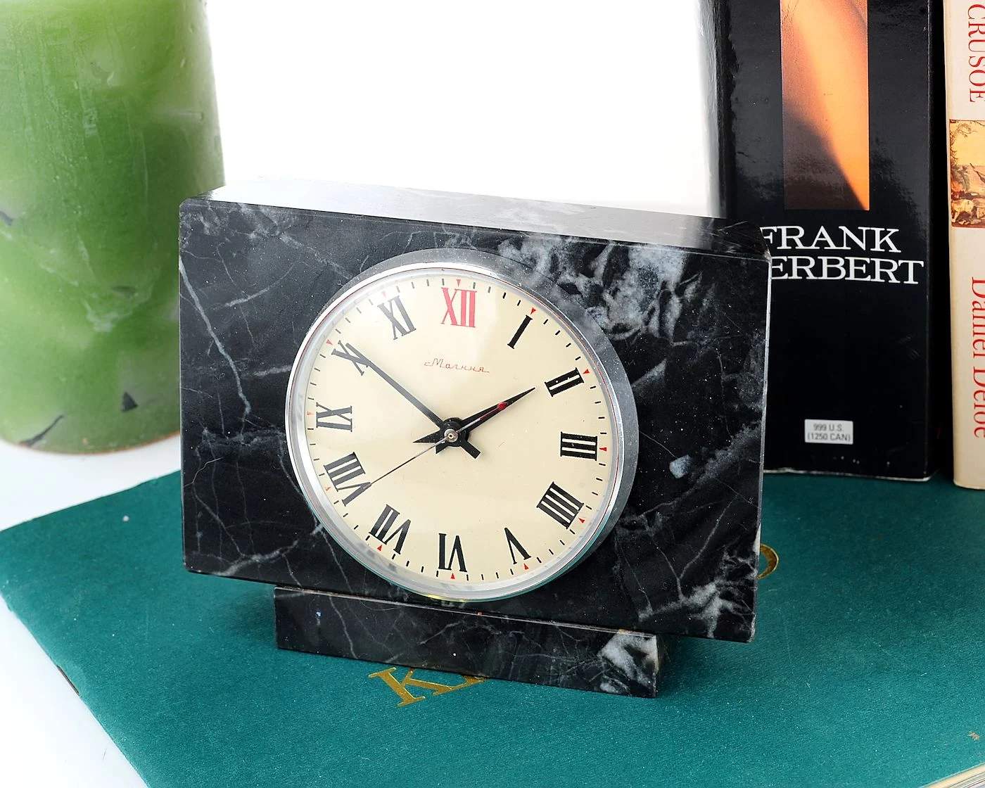 watch Molnija table clock in granit 18495-SCS_0865