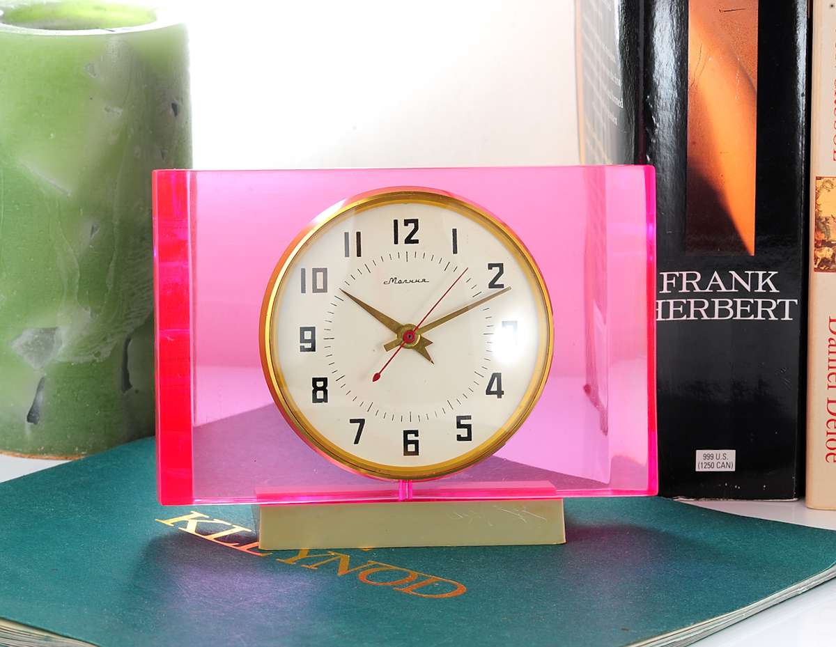 Molnija soviet vintage mechanical table clock