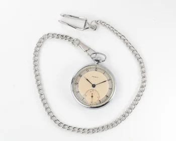 Excellent Soviet Molnija open face vintage pocket watch, from the 3rd quarter of 1954!