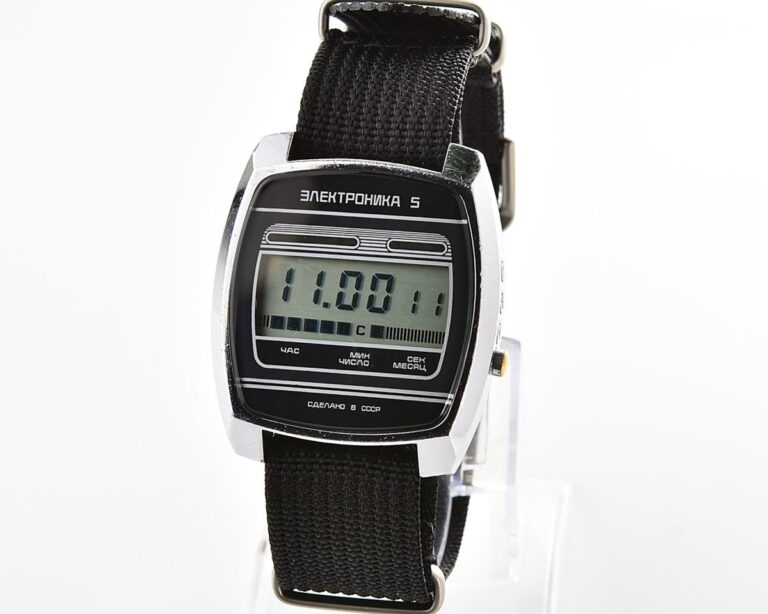 Large vintage USSR digital watch Electronika 5 with nylon NATO strap