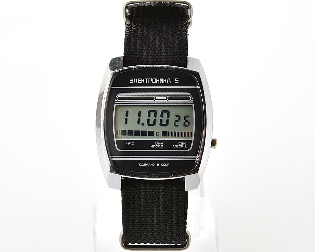 Large vintage USSR digital watch Electronika 5 with nylon NATO strap