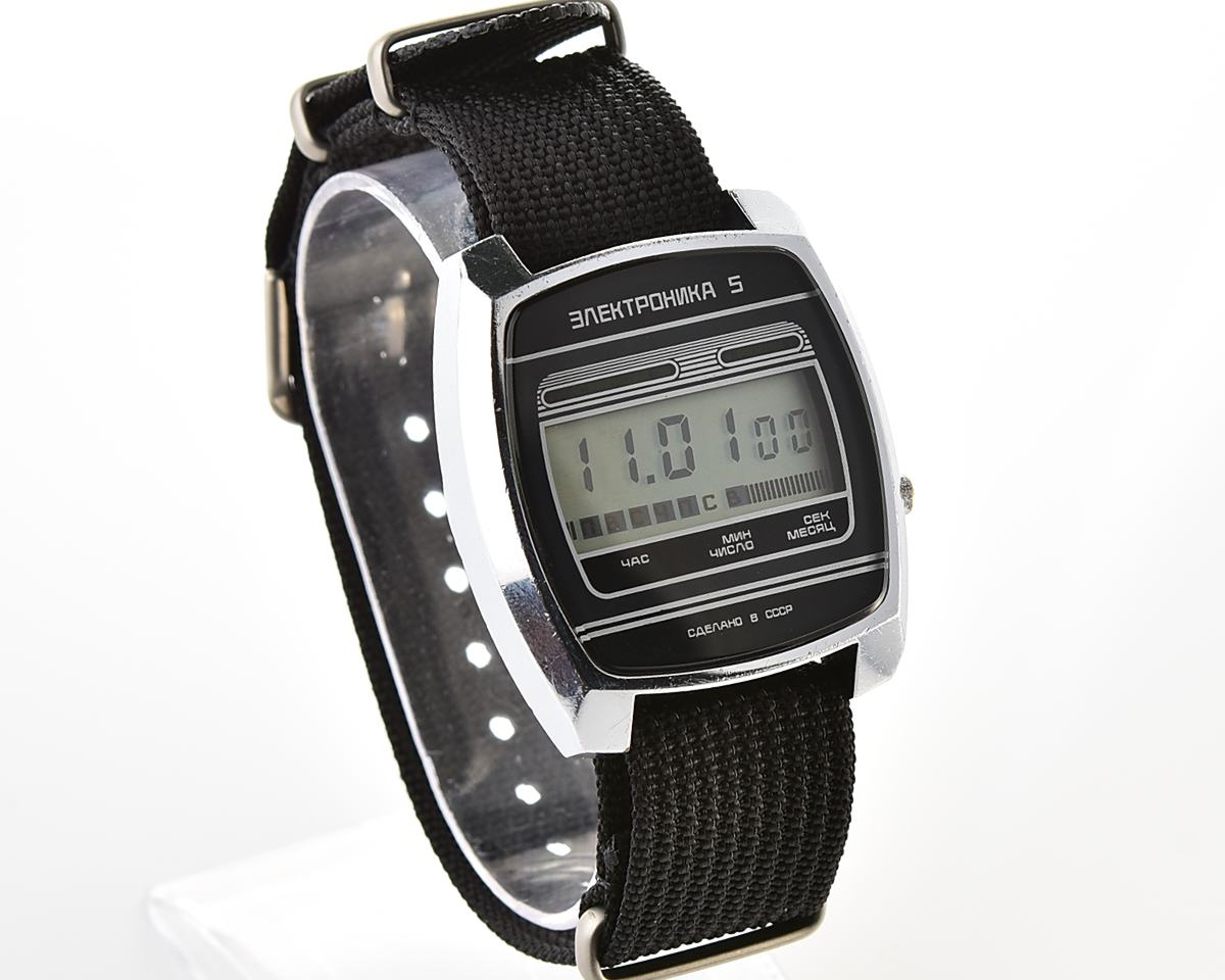 Large vintage USSR digital watch Electronika 5 with nylon NATO strap