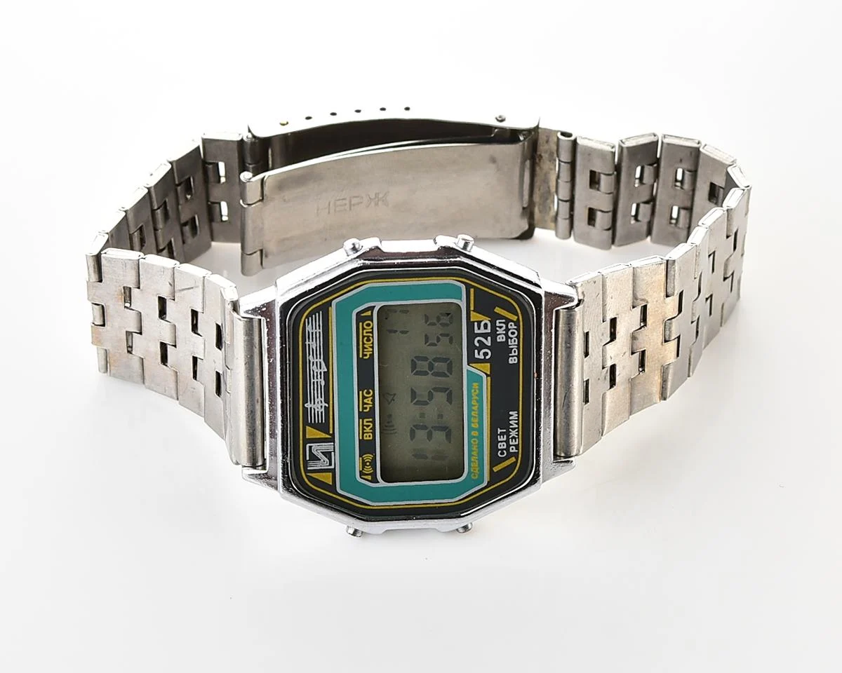 Digital vintage USSR wristwatch Electronika 52B - with two melodies & intermittent signal