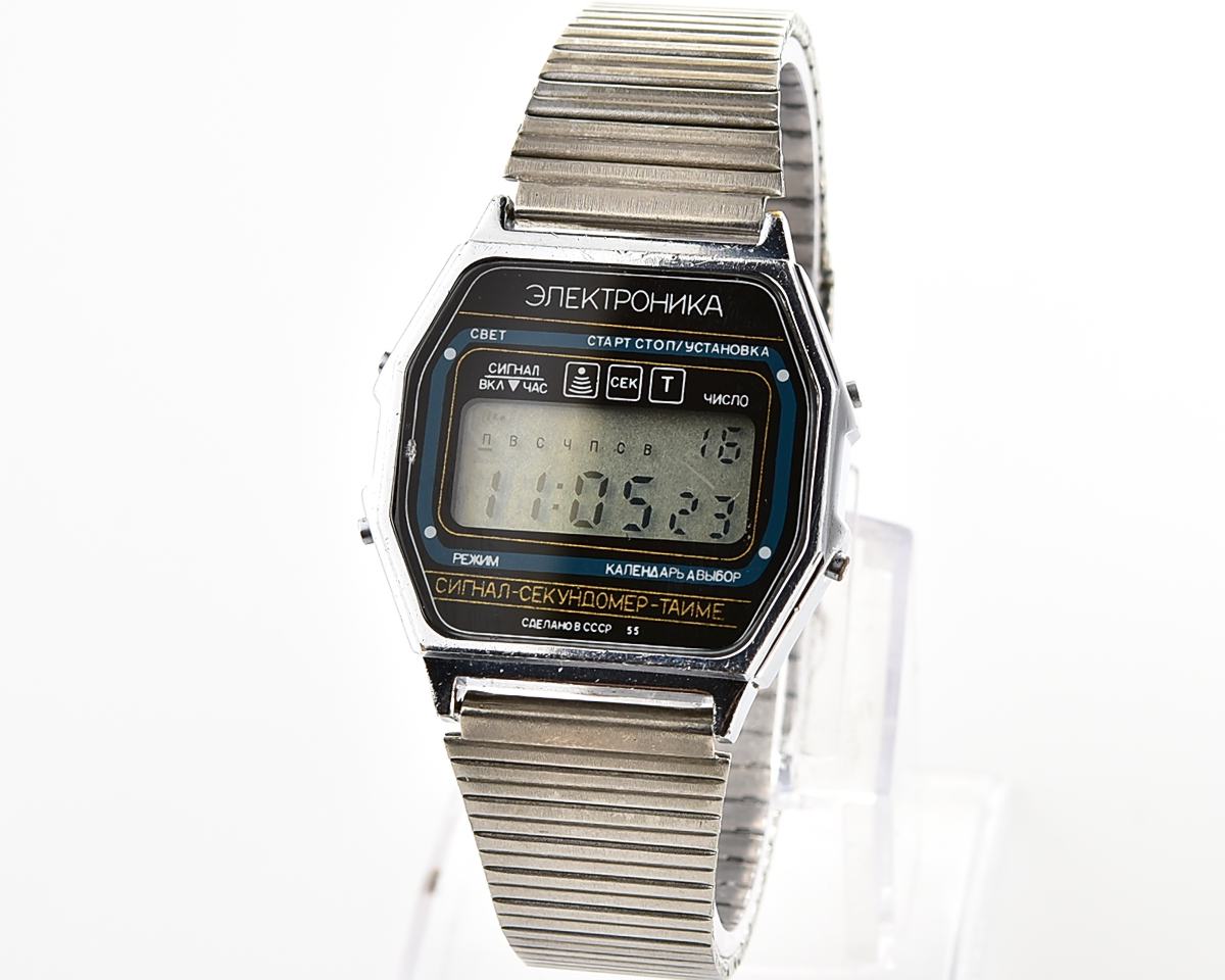 Digital vintage USSR wristwatch Electronika 55 - alarm chronograph