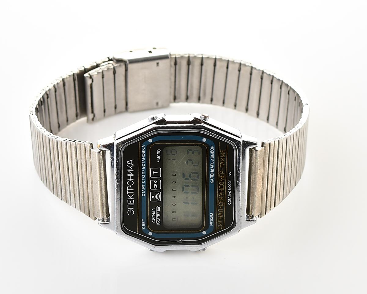 Digital vintage USSR wristwatch Electronika 55 - alarm chronograph