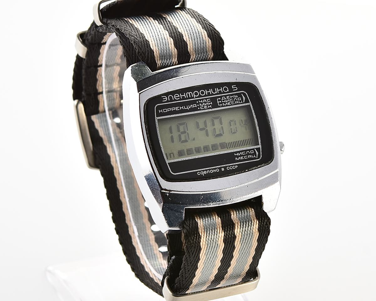 Large vintage USSR digital watch Electronika 5