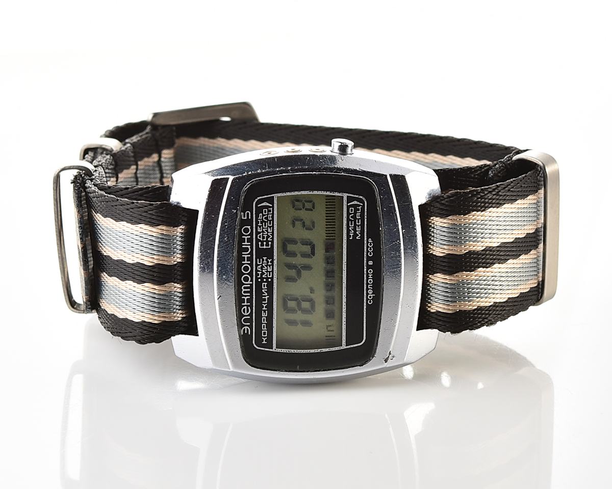 Large vintage USSR digital watch Electronika 5