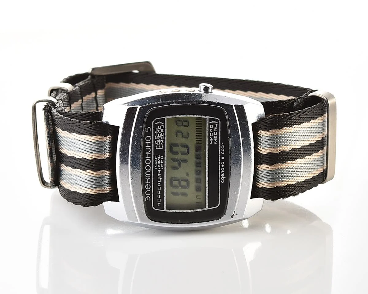 Large vintage USSR digital watch Electronika 5