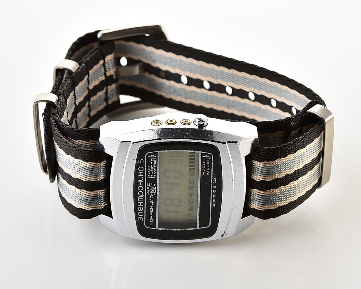 Large vintage USSR digital watch Electronika 5